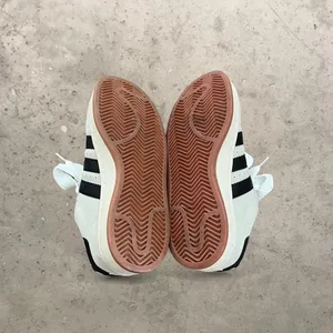 adidas campus 00 in light grey & black thumbnail 6