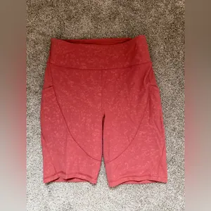 Lululemon Track and Train Short 8" *Embossed in Speckle Emboss Soft Cranberry 6 thumbnail 3