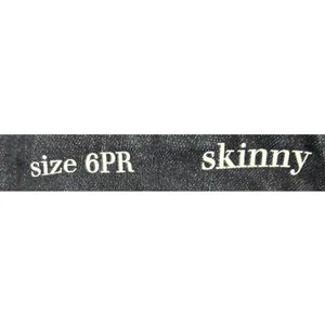 Crown & Ivy Petite Skinny Blue Jeans w/Floral‎ Pink Embroidered Design Size 6PR thumbnail 4