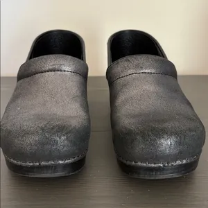 Dansko‎ Professional metallic suede clogs black size 41 thumbnail 3