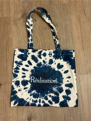 NWOT Réalisation Par Blue & White Tie Dye Canvas Tote Bag thumbnail 2