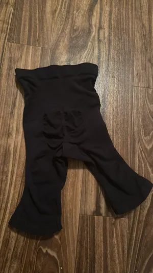 Skims Seamless Sculpt Mid Thigh Short (S/M) thumbnail 5