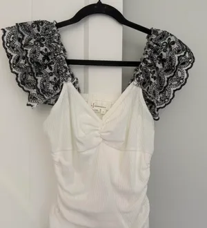 Anthropologie white ruffled top thumbnail 3