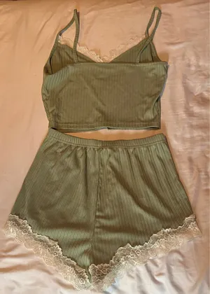 SheIn Green and white lace loungewear thumbnail 2