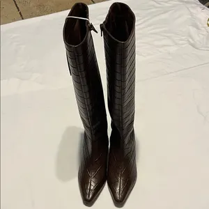 Gianni Bini Brown Croc-Embossed Heeled Boots thumbnail 4