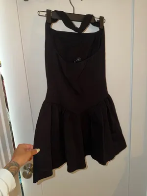 Black Dress thumbnail 3