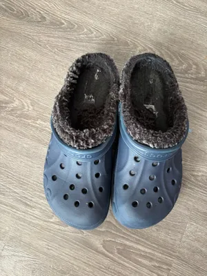 Blue Crocs with fur lining men’s Sz. 8 women Sz10 thumbnail 4