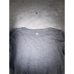 lululemon gray/white long sleeve layered shirt 6 thumb holes thumbnail 9