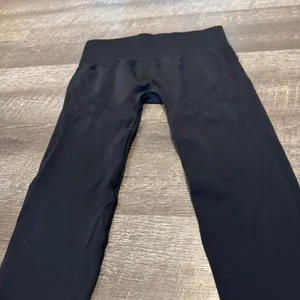 Gymshark Black Leggings thumbnail 5