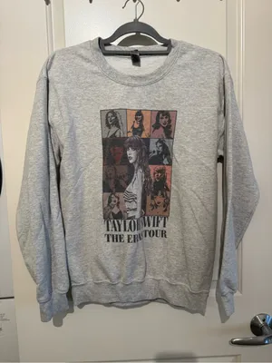 Gildan Taylor Swift The Eras Tour Gray Graphic Crewneck Sweatshirt Size Small thumbnail 2