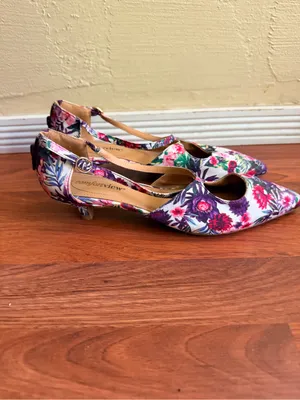 comfortview White Multi Floral Pointed-Toe Ankle-Strap Flats thumbnail 2