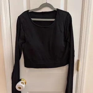 Lululemon ebb to Street cropped long sleeve thumbnail 1