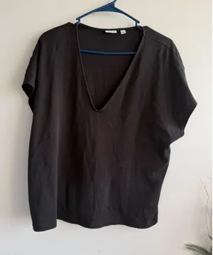 Babaton Black Deep V-Neck Relaxed Fit Short Sleeve T-Shirt Womens Large thumbnail 1
