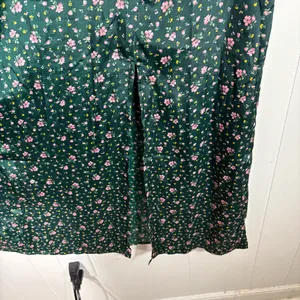 American Eagle Dark Green Pink Ditsy Floral Silky One Shoulder Dress Medium NWT thumbnail 4