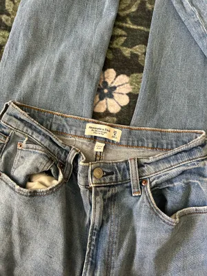 Abercrombie ultra high rise straight jeans 29 thumbnail 2