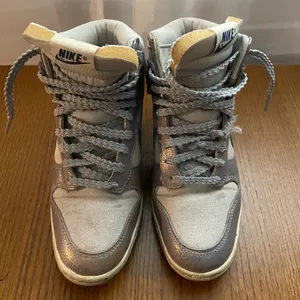 Nike dunks women thumbnail 1
