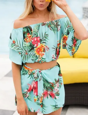 She & Sky Two Piece Floral Hawaiian Top and Shorts set size Medium thumbnail 1
