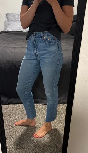 Levi’s Wedgie Jeans thumbnail 1