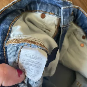 Madewell denim cutoff shorts thumbnail 3