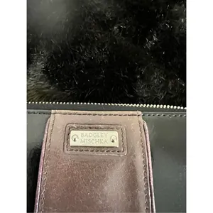 Badgley Mischka Black brown Soft Vegan Leather Wallet , Zipper‎ thumbnail 2