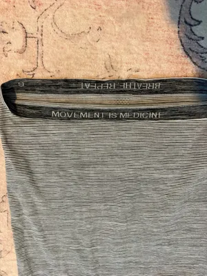 Lululemon shirt  thumbnail 2