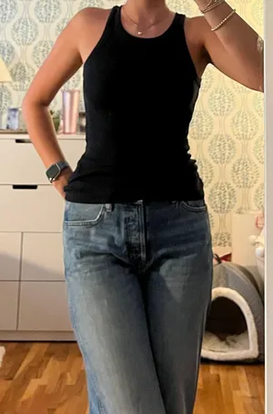 H&M Tank thumbnail 1