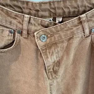 The Ragged Priest Alina Low Rise Baggy Brown Crossover‎ Waist Jeans Size 26 thumbnail 3