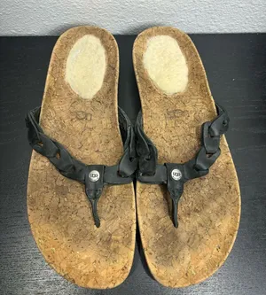 UGG Australia 7 Black‎ Leather Braided Thong Cork Flip Flops Shearling Sandals thumbnail 1