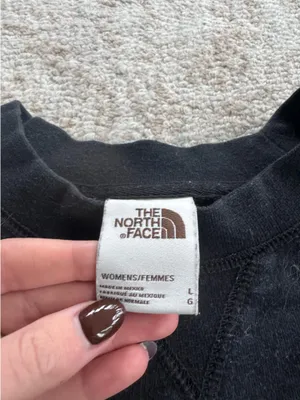 The North Face Women’s Crewneck thumbnail 2