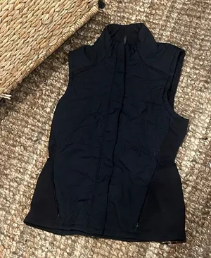 Brooks Women's Shield Hybrid Vest Black Size Small 221507 thumbnail 1
