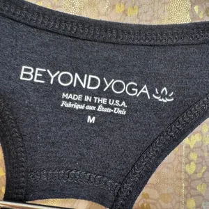 Beyond Yoga x Peloton Charcoal Gray Space‎ Dye Stretch Show Up Tank Med thumbnail 4