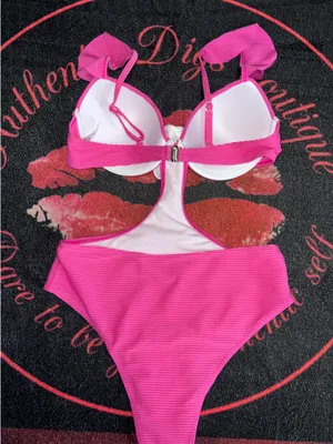 Pink cut-out swimsuit thumbnail 4
