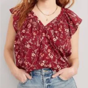 Old Navy Red Floral Short Sleeve Top Size M thumbnail 1