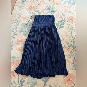 Lulus Perfectly Stunning Navy Jacquard Strapless Midi Dress thumbnail 6