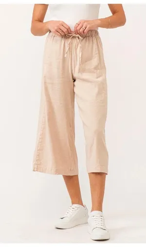 NWT medium Super cropped ladies long short pants, Wide leg thumbnail 5