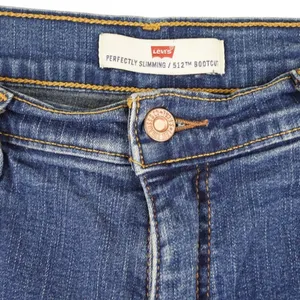 Levis 512 Perfectly‎ Slimming Bootcut Jeans Dark Wash Cotton Blend Size 14M thumbnail 5