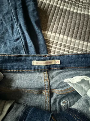 Levi’s Skinny High-Rise 721 Jeans Distressed Blue thumbnail 2