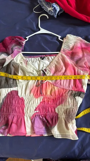 Express Cream Pink Floral Peasant Blouse thumbnail 6