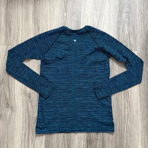 lululemon athletica Blue Long Sleeve Top Swiftly Tech Crewneck Size 10 thumbnail 3