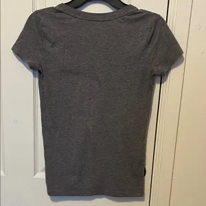 Aeropostale Gray Short Sleeve Tee with Red Rose Patch thumbnail 1