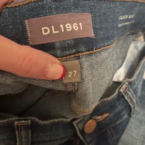 DL1961 skinny jeans thumbnail 3