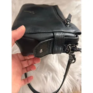 Vera Wang Black Sling Bag Crossbody Wallet Phone Purse thumbnail 8