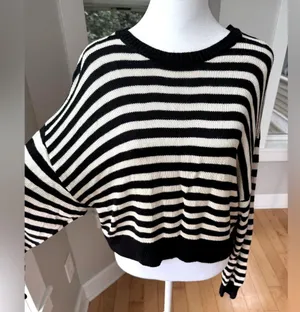 PINK Victoria’s Secret Black Ivory Striped Cropped Crewneck Sweater Sz Medium thumbnail 1