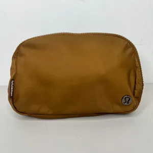 Lululemon Everywhere Belt Bag thumbnail 3