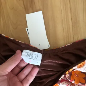 NWT midi skirt thumbnail 2