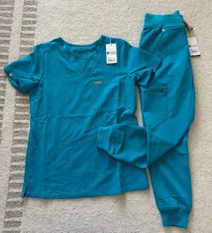 FIGS Scrubs Set thumbnail 1