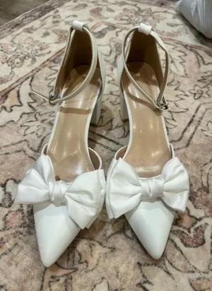 SheIn White bow heels thumbnail 1
