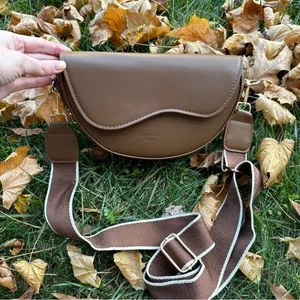 Unisex Brown Saddle Bag / camera bag with Wide Strap crossbody thumbnail 11