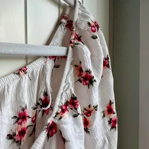 Altar'd State White Floral Milkmaid Tie Front Crop Coquette Bright Summer Top S thumbnail 6