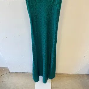 Vintage Victoria’s Secret Emerald Green Lace Sequin Midi Slip‎ Large thumbnail 4